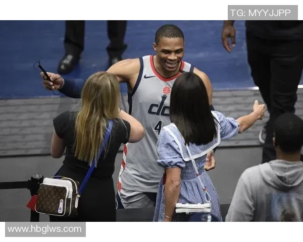 足球明星与黑帮老大之间的生死较量谁能赢得最终荣耀与尊严 足球明星与黑帮老大之间的生死较量谁能赢得最终荣耀与尊严